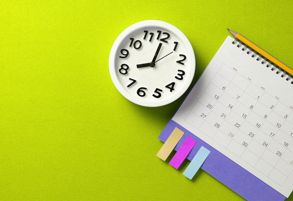 horloge avec calendrier à côté